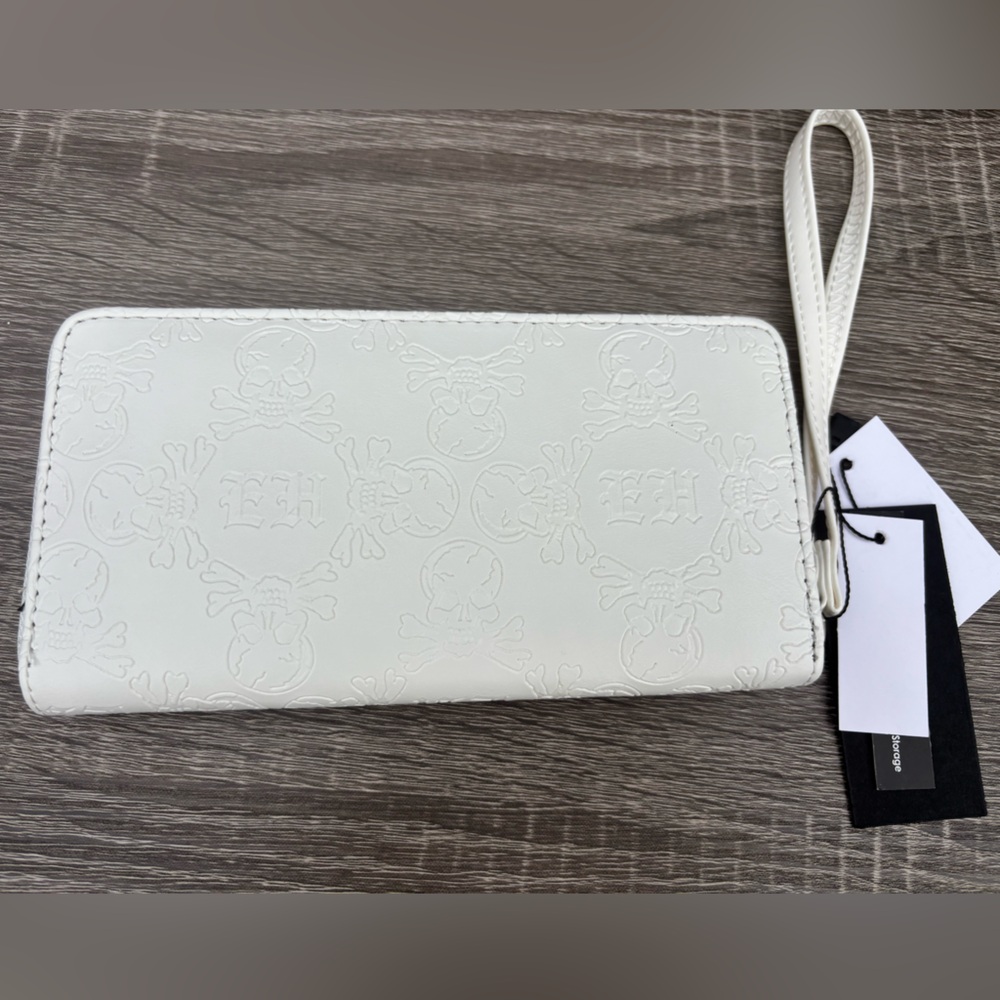 Ed Hardy White Embossed Wristlet Clutch with Black Stud Accents - Picture 3 of 17